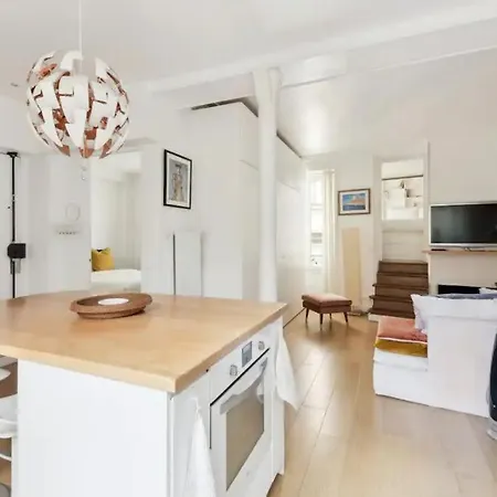 Familial Face Pantheon - 5 4p Apartman *